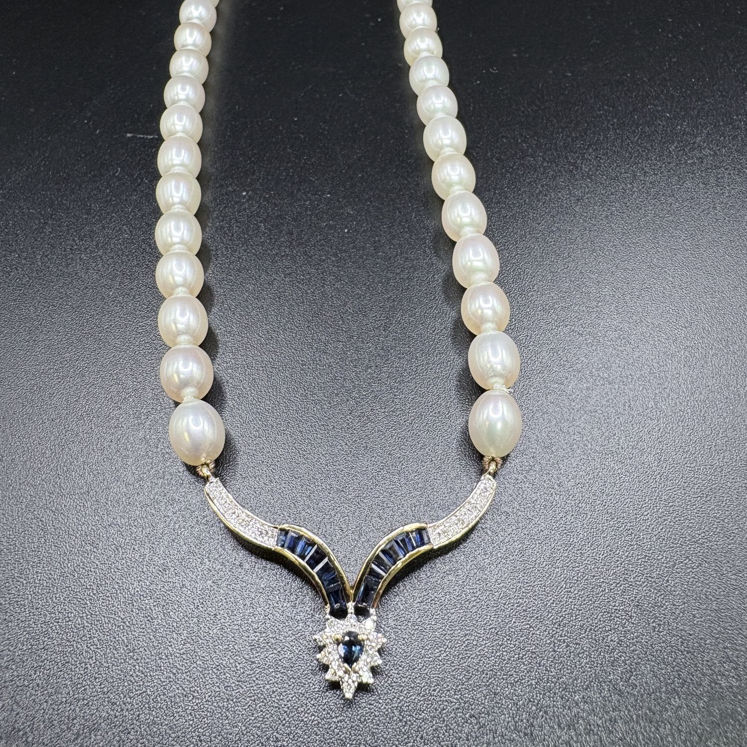 14K PEARL, SAPPHIRE, AND DIAMOND  NECKLACE 17&quot;