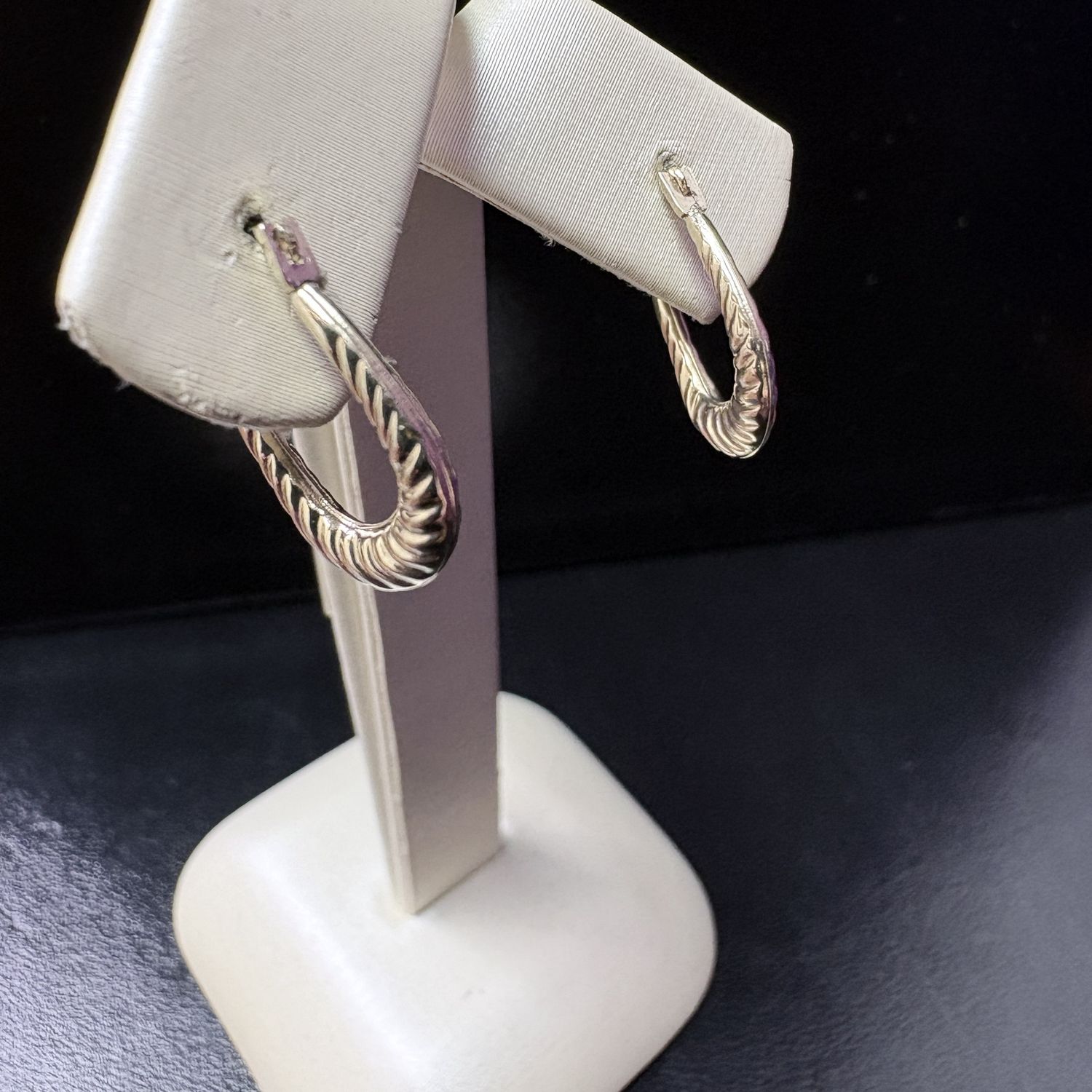 10K HORSESHOE TWIST HOOP EARRINGS