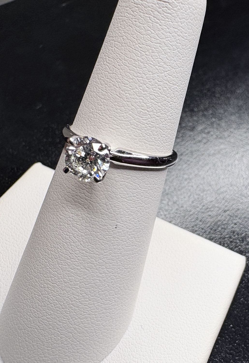 14K ROUND .75CTW LAB DIAMOND RING SIZE 6