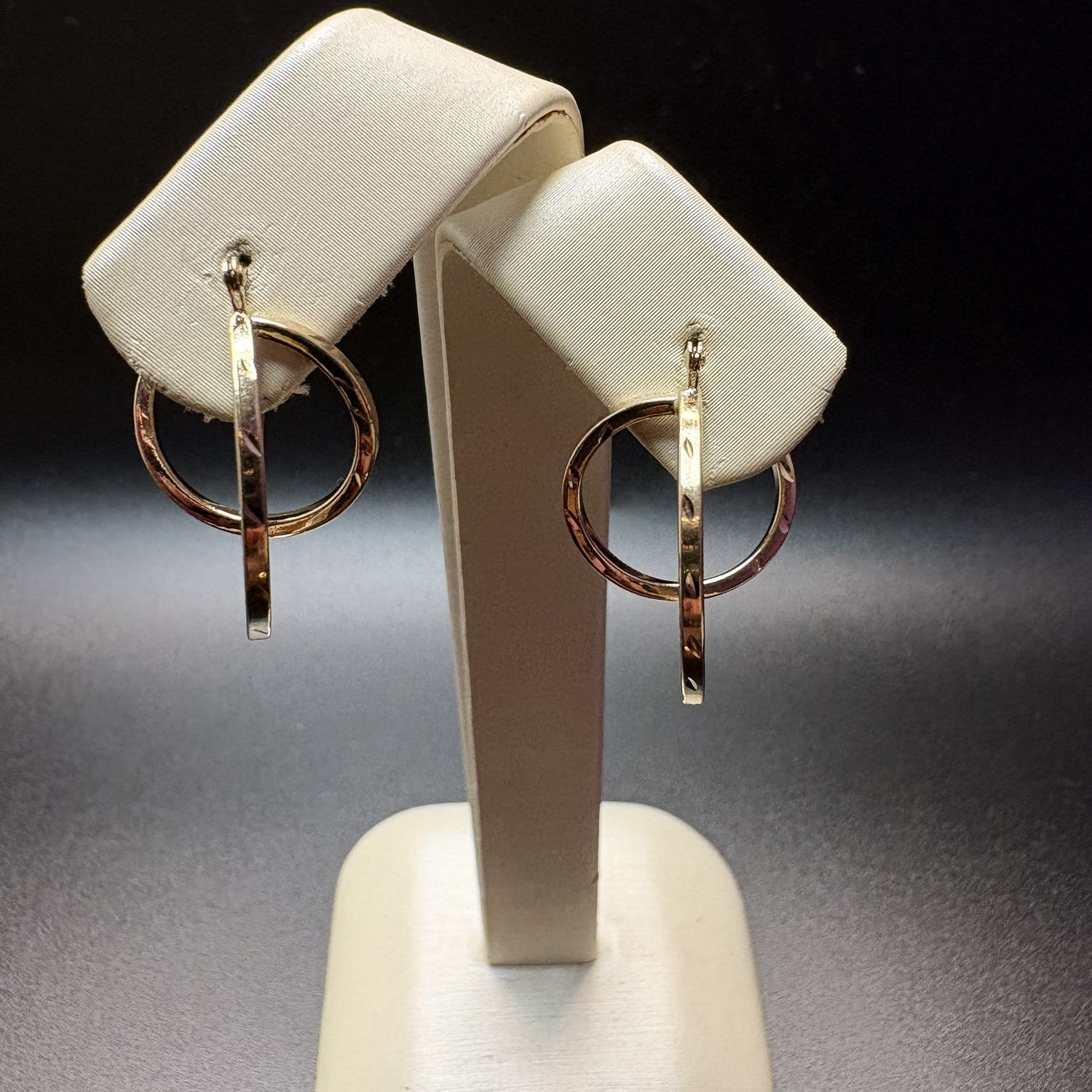 14K TWISTED OVAL HOOPS