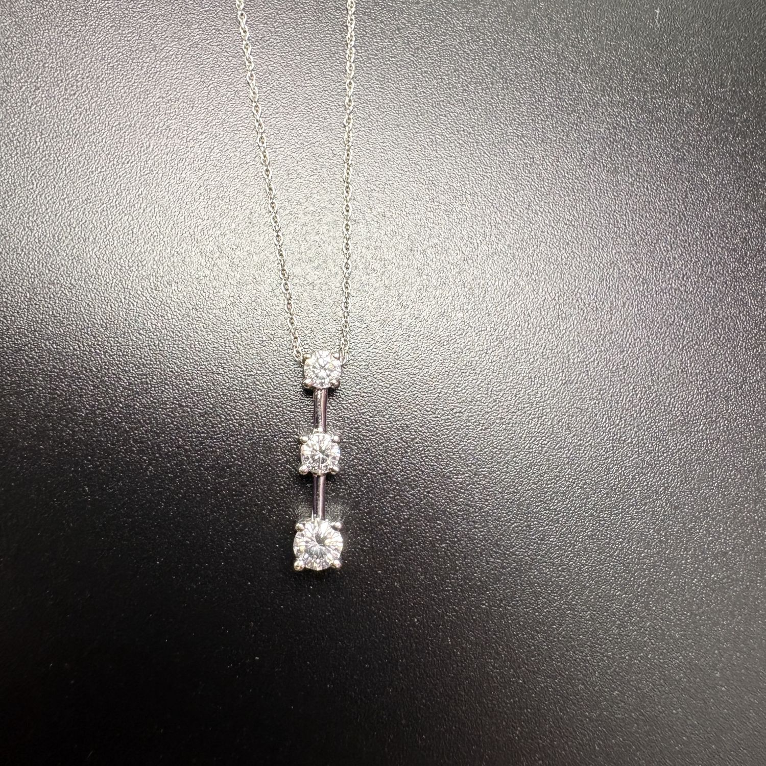 14K .50CTW 3 DIAMOND PENDANT