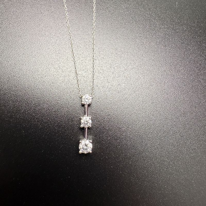 14K .50CTW 3 DIAMOND PENDANT