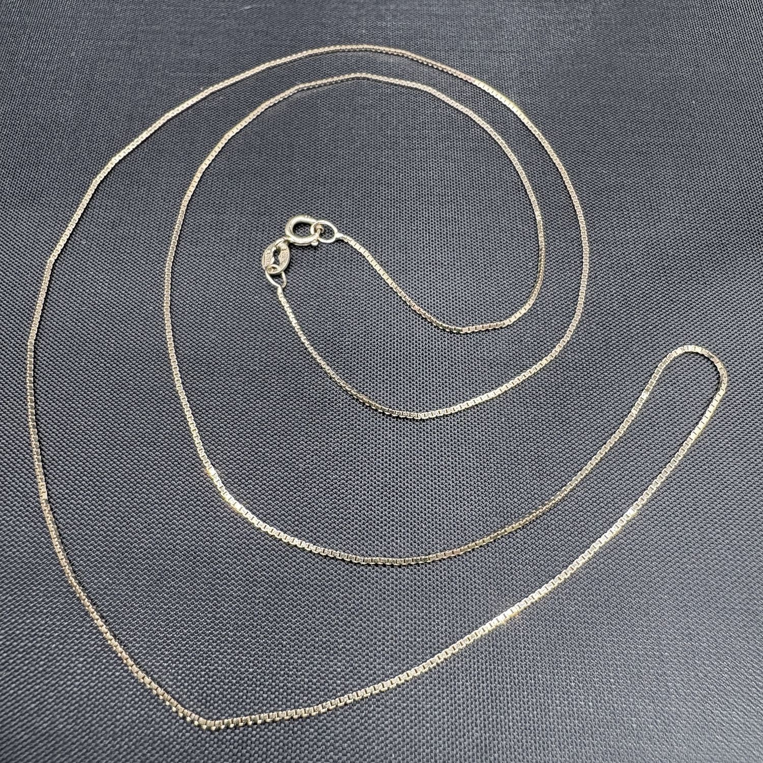 14KY BOX CHAIN, 0.6MM WIDE, 19 INCHES LONG, 1.4 GRAMS
