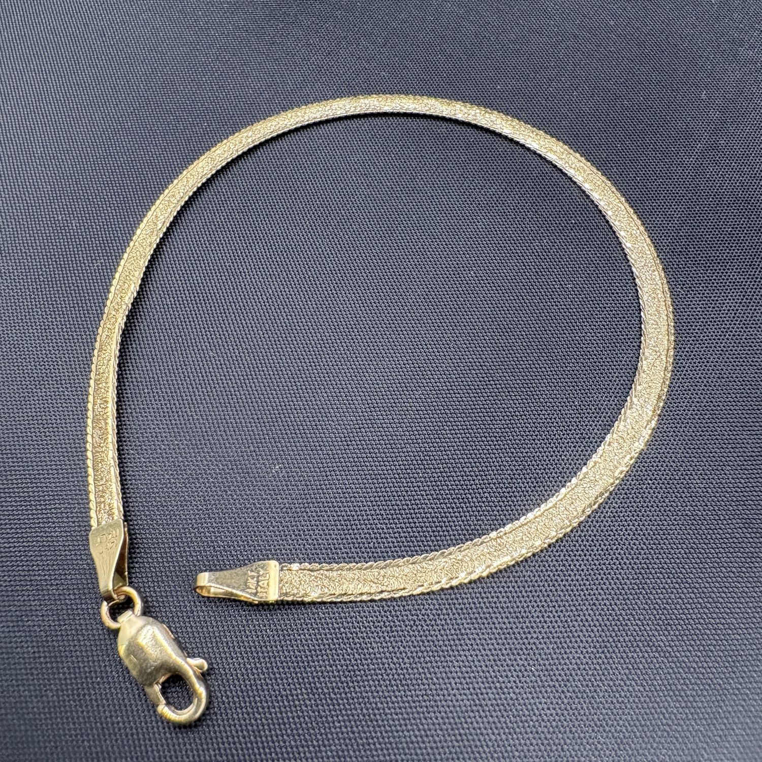 14KY HERRINGBONE 7 INCH BRACLET, 3.8MM WIDE, 2.7 GRAMS