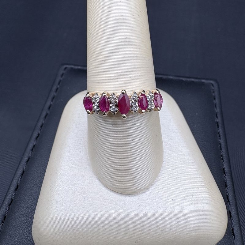 14KY RUBY AND NATURAL DIAMOND RING, .10CTW DIA, SIZE 8.5, 2.6 GRAMS