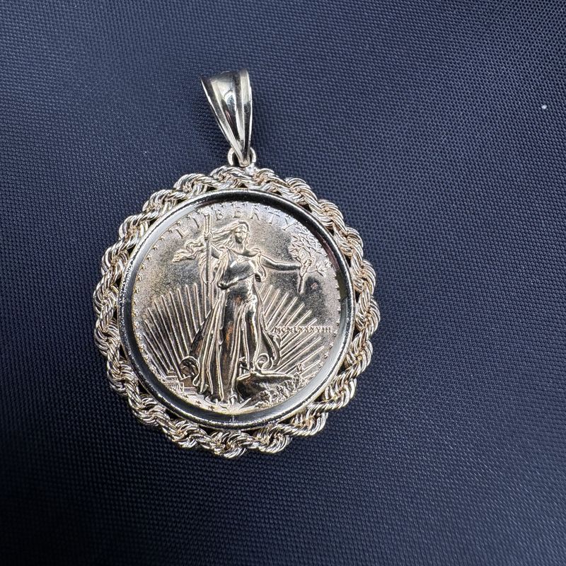 14KY BEZEL 3.8G, AROUND 1/4 OZ. FINE GOLD COIN