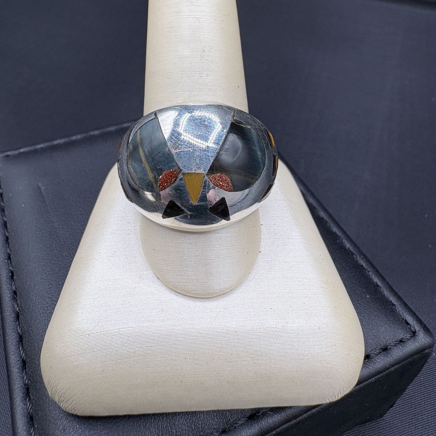 STERLING SILVER UNIQUE OWL FACE ON A DOME RING, INLAY STONES, SIZE 9.5, 9.2 GRAMS