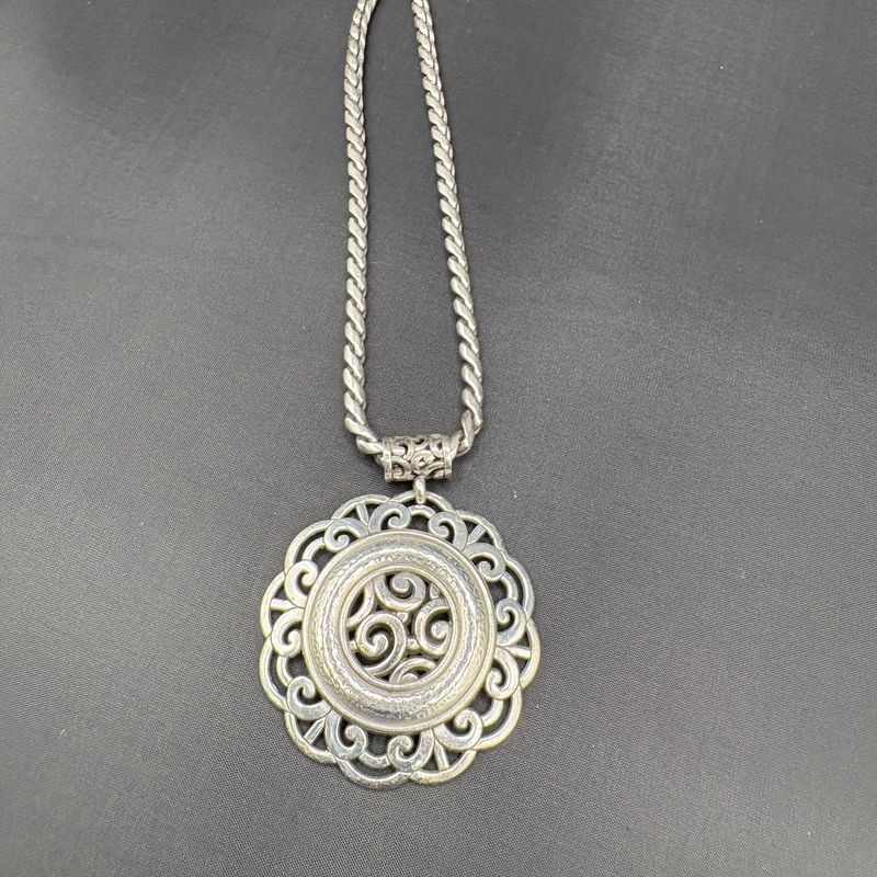 BRIGHTON DECO LACE PENDANT