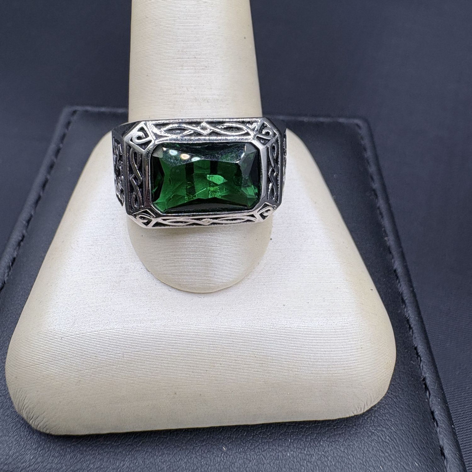 STERLING SILVER GEEN STONE WITH CZ STONES