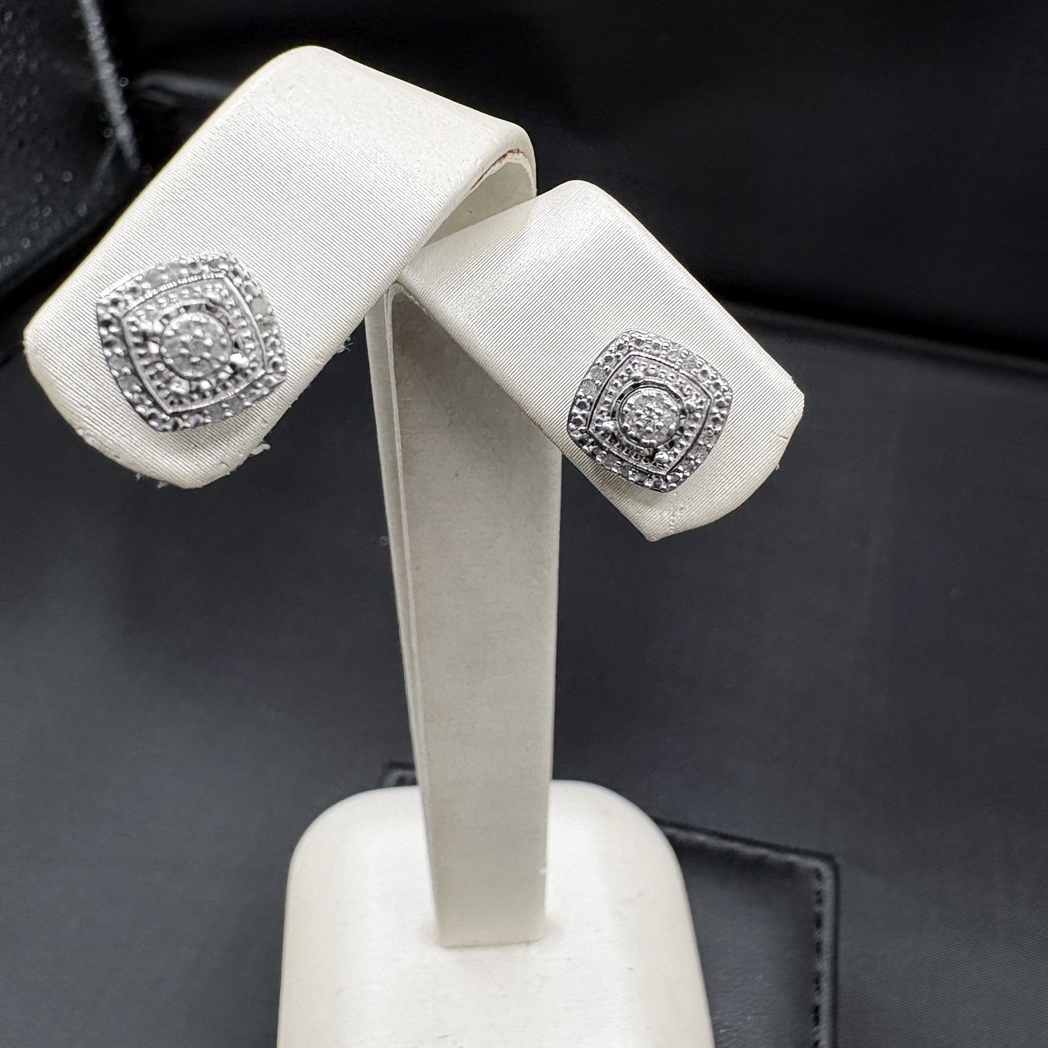 STERLING  DIAMOND APPROX .25CTW CLUSTER EARRINGS