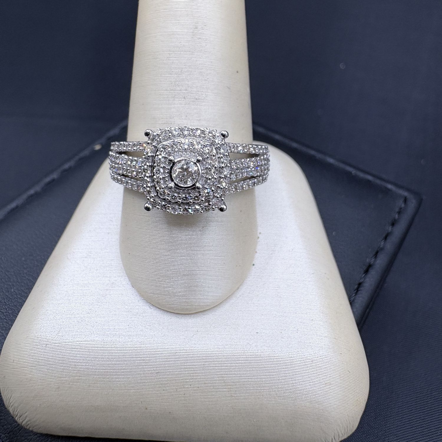 10K WHITE GOLD  1.2CTW DIAMOND RING SIZE 9