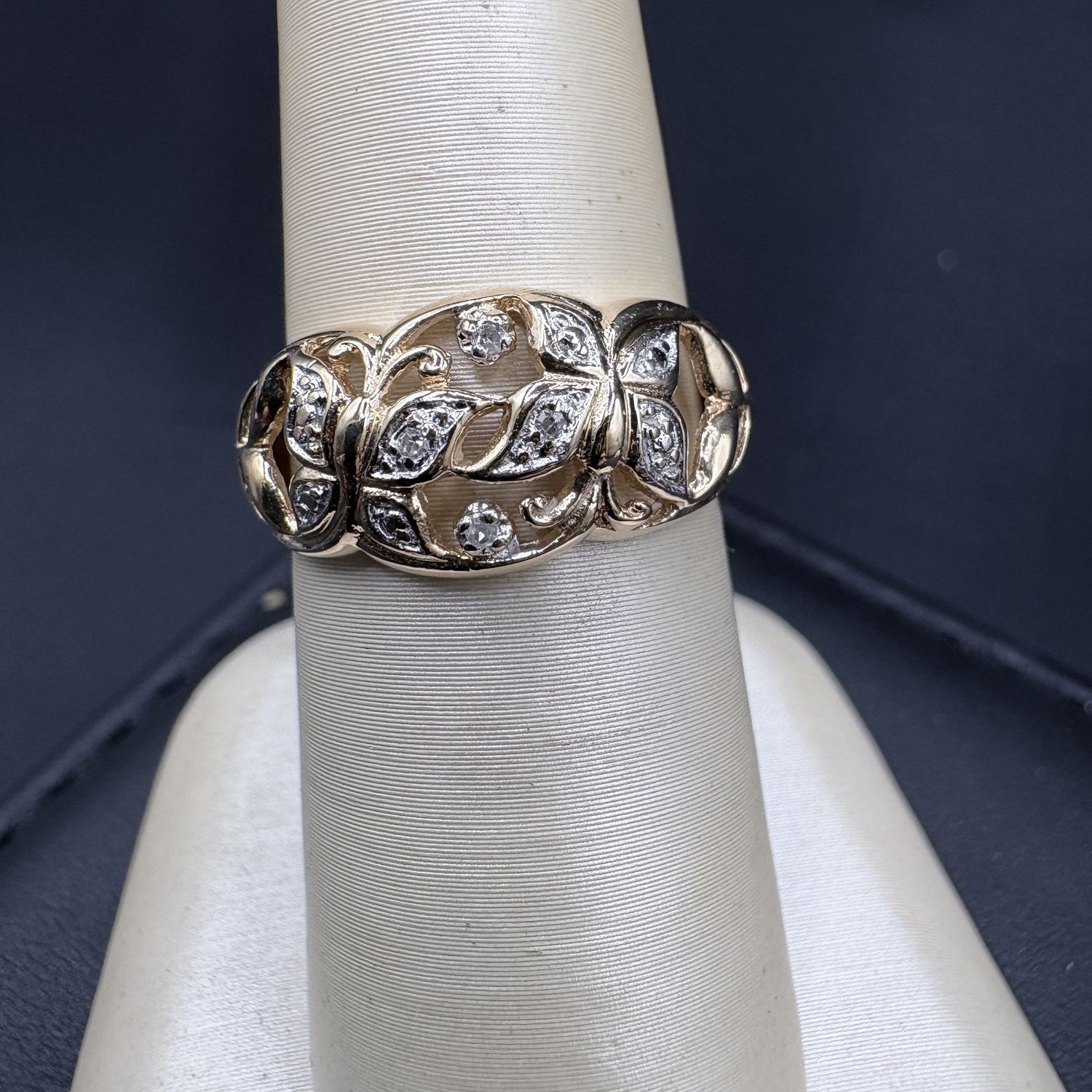 10K YELLOW GOLD  2 BUTTERFLY DIAMOND RING SIZE 6