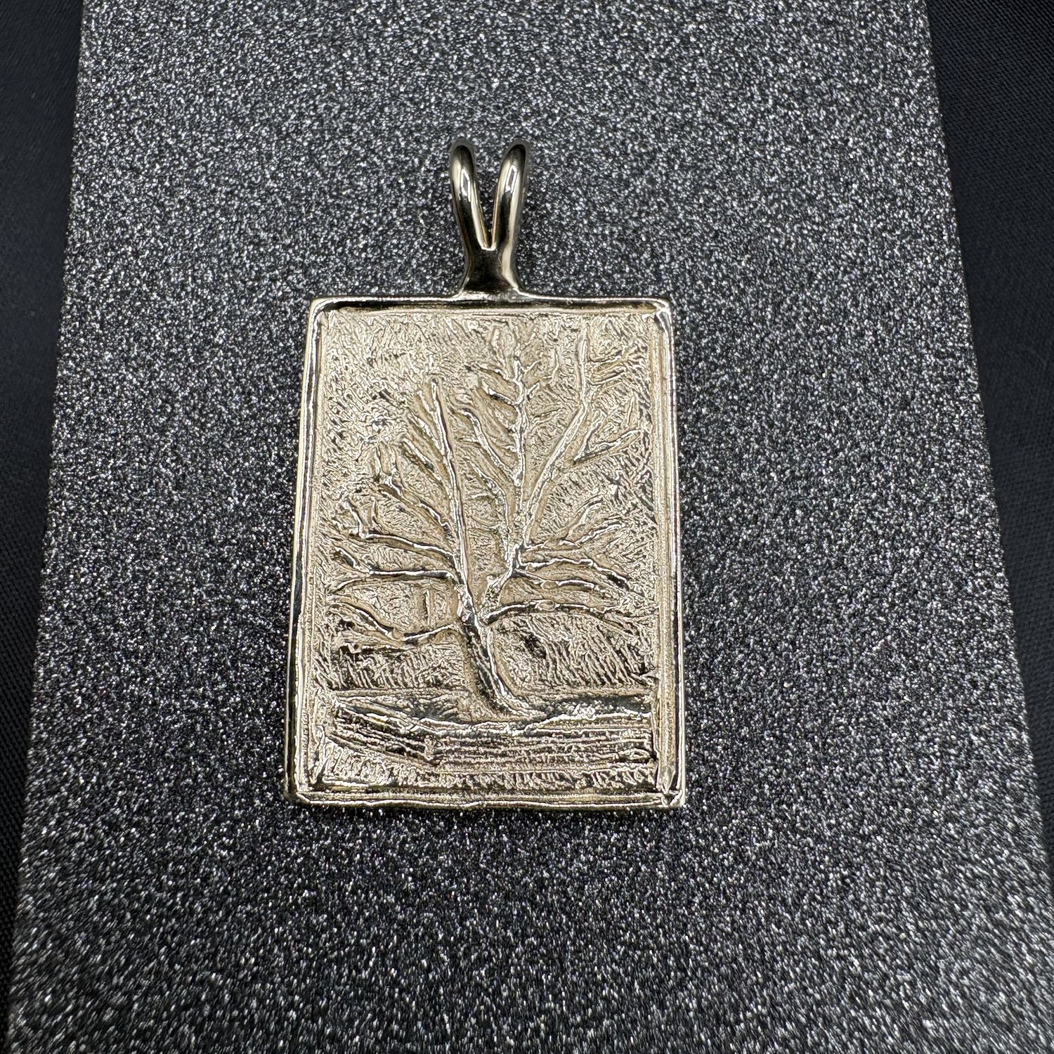 14K TORY OAK  PENDANT BY GREG WILLIAMS