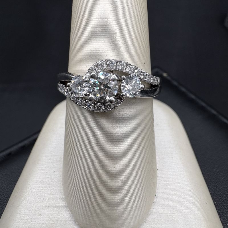 14K DIAMOND ENGAGEMENT BY JARED SIZE 7
