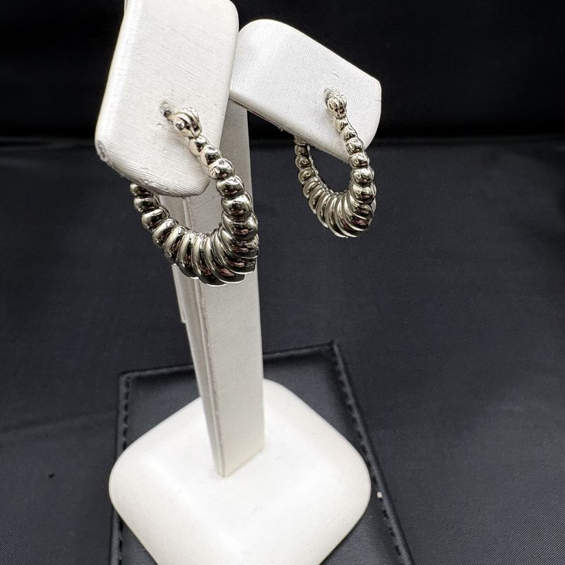 14K SCOLLOPED EDGE SHRIMP HOOPS