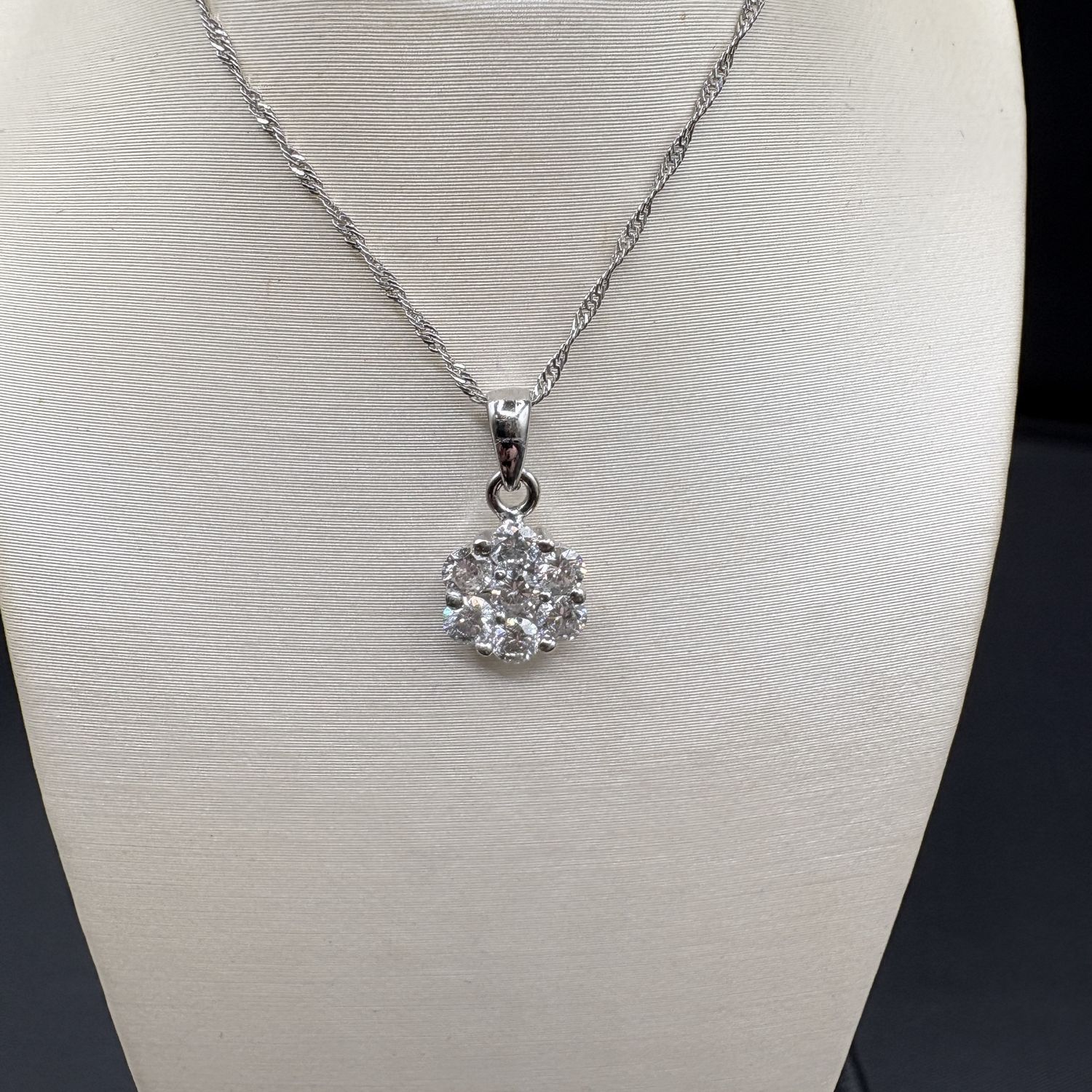 14K 7 STONE DIAMOND PENDANT ON LESLIE CHAIN 18"