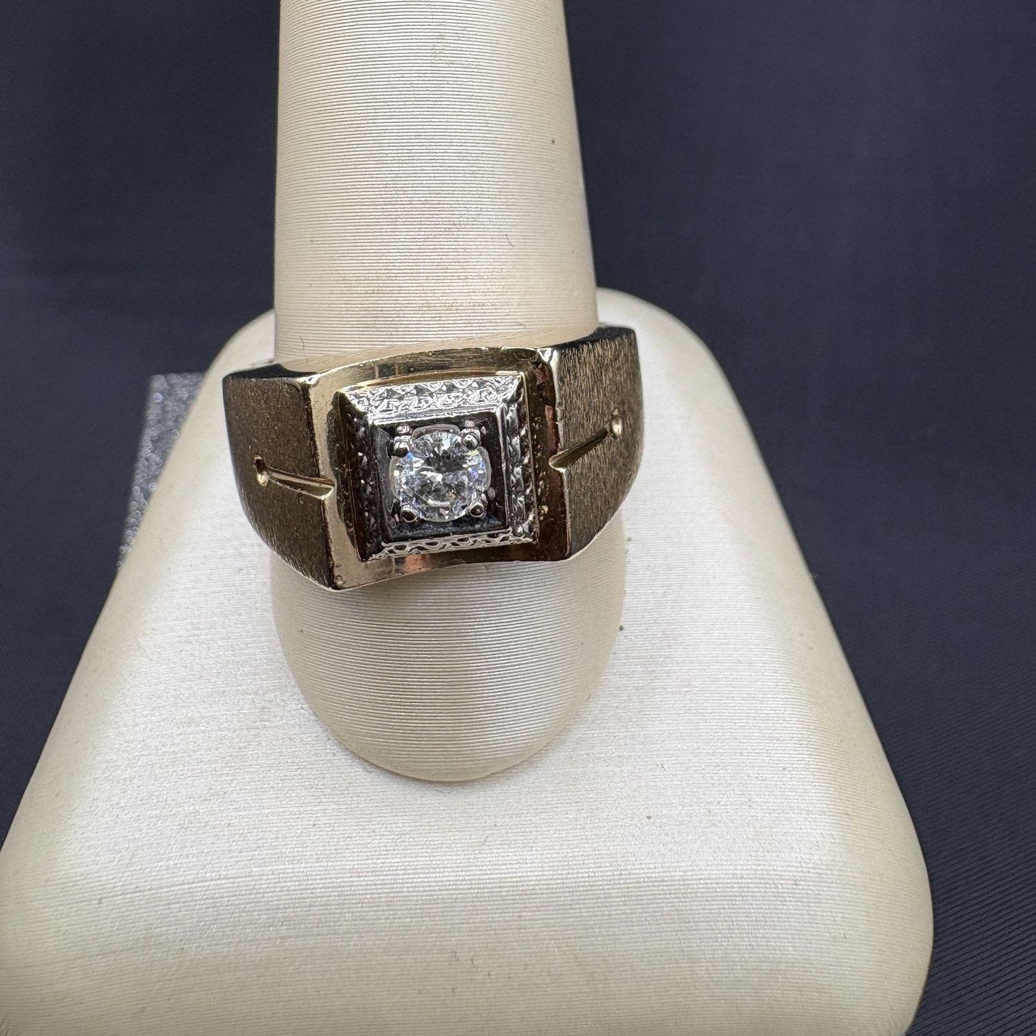 14KY 1/4CTW DIAMOND MENS RING SIZE 10