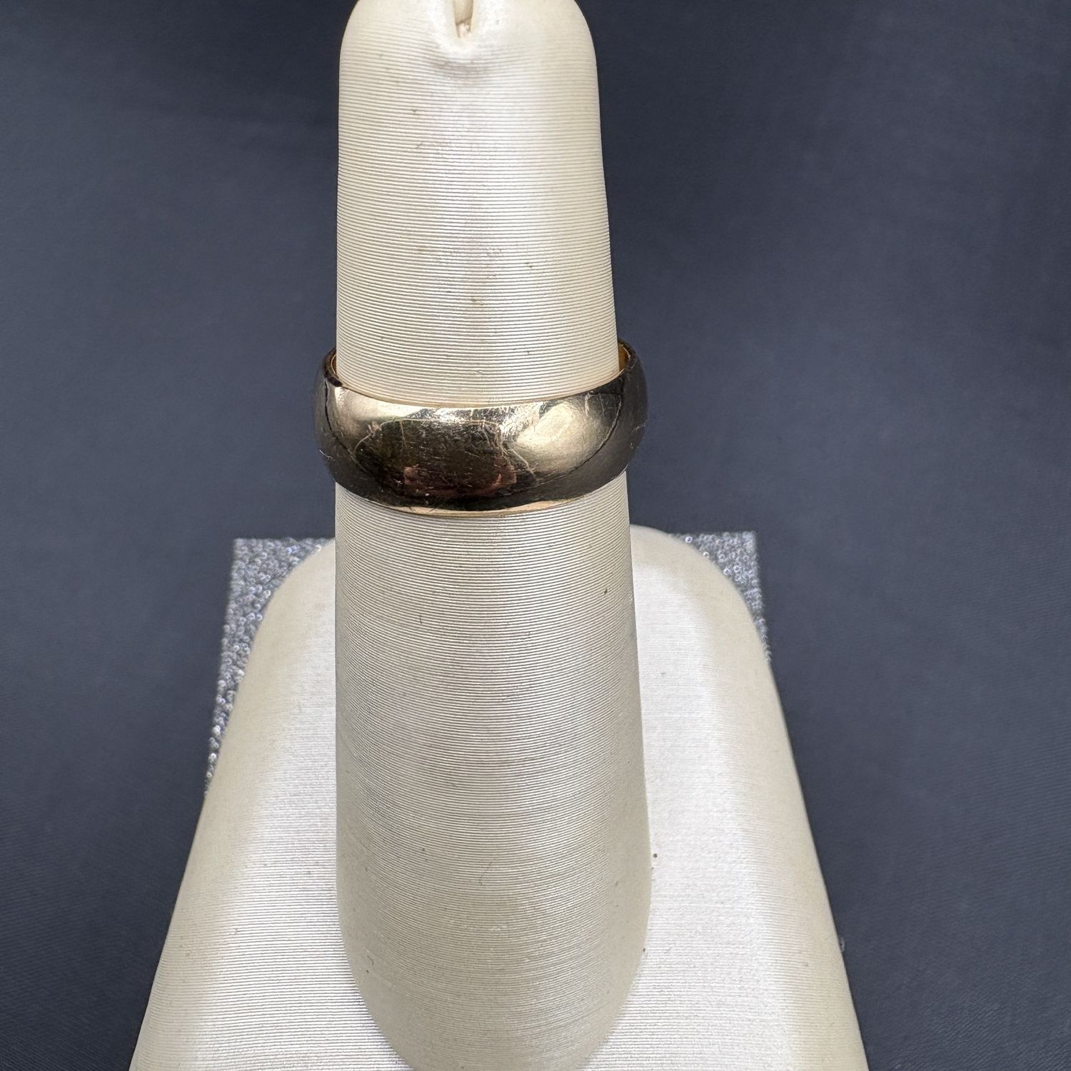 GOLD FILLED WEDDING BAND SIZE 4.75