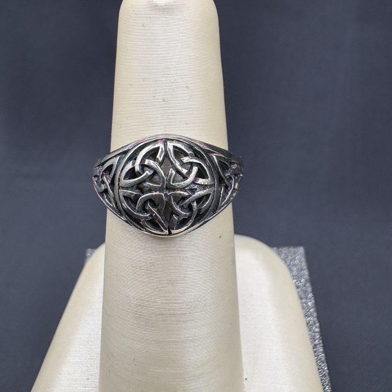 STERLING CELTIC RING SIZE 5