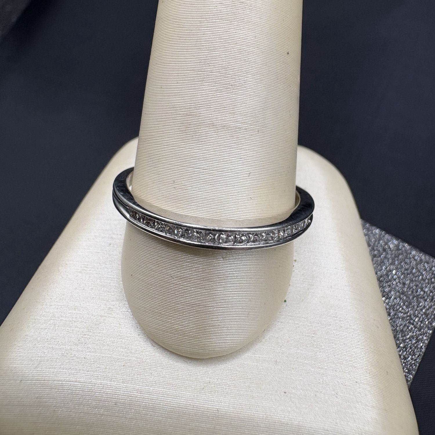 14K  DIAMOND ANNIVERSARY BAND SIZE 10