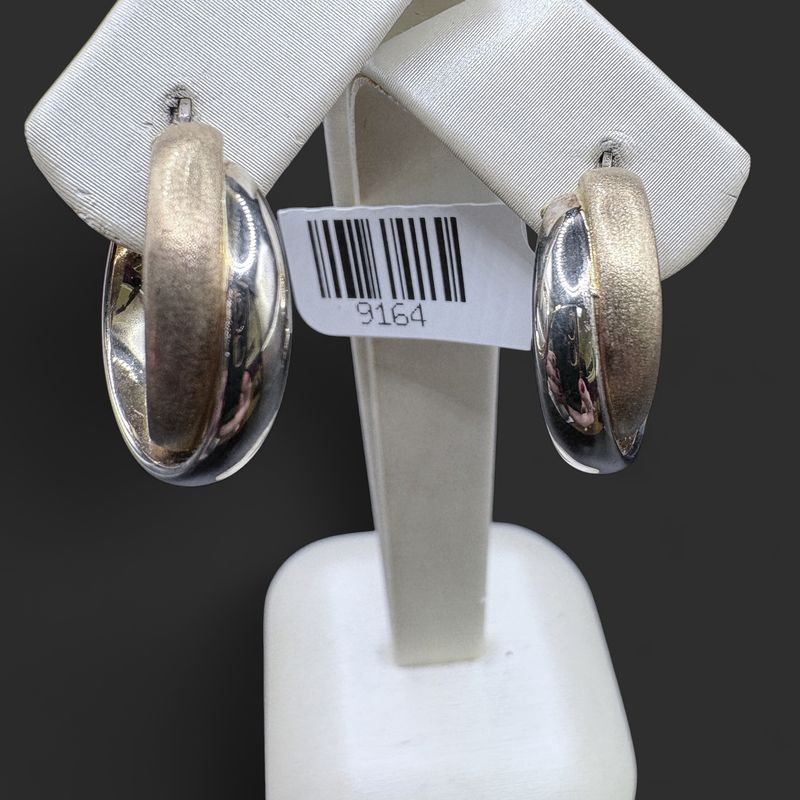 14K  DOUBLE HOOP POLISHED AND BRUSHED FINISH EARRINGS