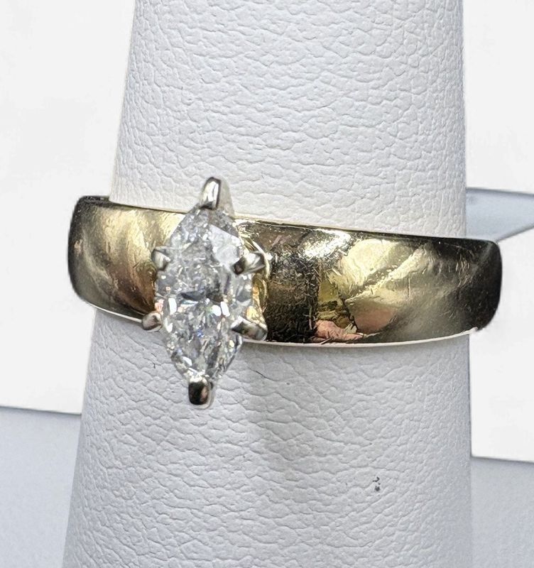 14K APROX 0.33 CT MARQUIS, WIDE BAND , SIZE 7, 3.6G