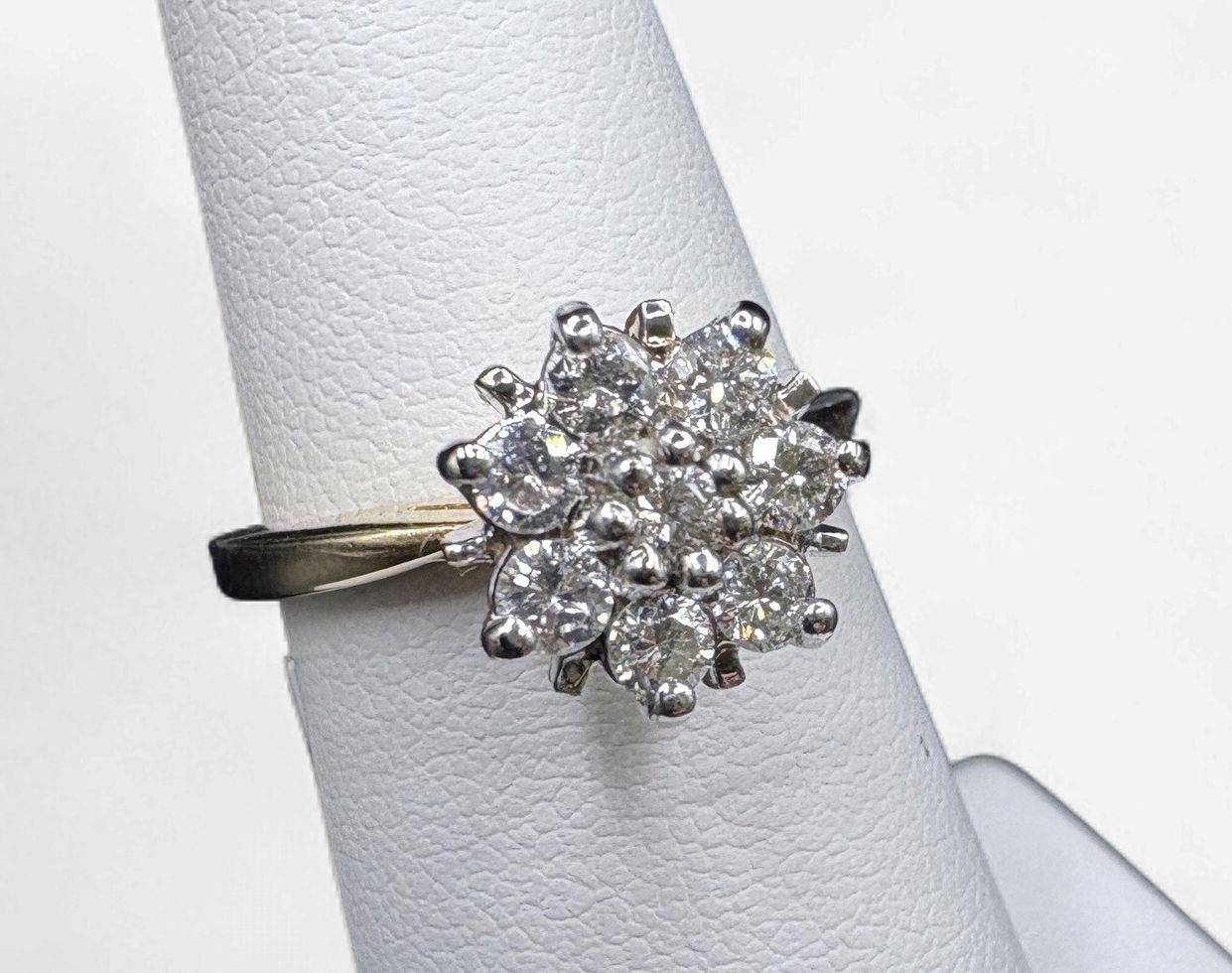 14K APROX 0.50CT 8 NATURAL DIAMOND RING SIZE 6.5, 3.3G
