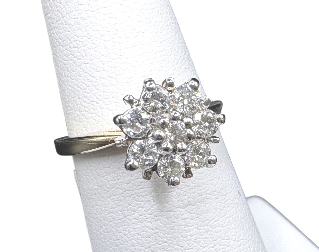 14K APROX 0.50CT 8 NATURAL DIAMOND RING SIZE 6.5, 3.3G