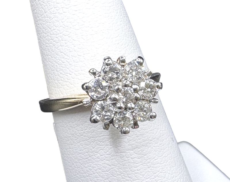 14K APROX 0.50CT 8 NATURAL DIAMOND RING SIZE 6.5, 3.3G