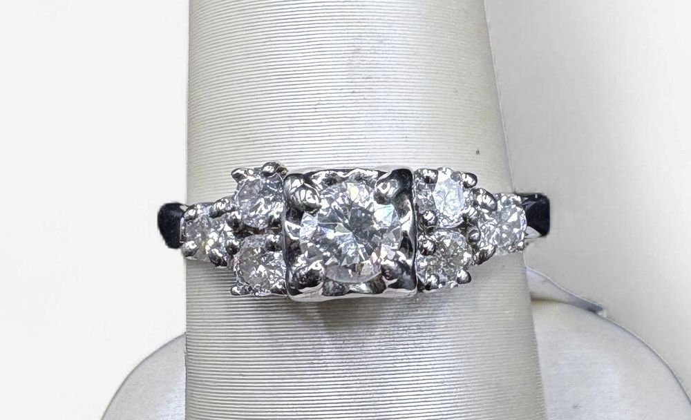 14K .25 ROUND BRILLIANT CUT NATURAL DIAMOND CENTER WITH ADDITIONAL DIAMONDS, .61CT TOTAL ENGAGEMENT RING SIZE 7.5 3G