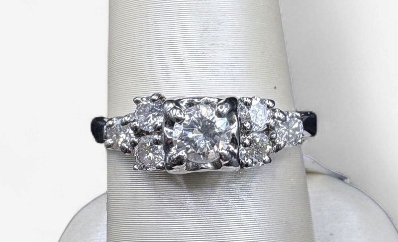 14K .25 ROUND BRILLIANT CUT NATURAL DIAMOND CENTER WITH ADDITIONAL DIAMONDS, .61CT TOTAL ENGAGEMENT RING SIZE 7.5 3G