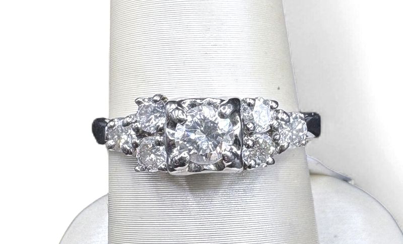 14K .25 ROUND BRILLIANT CUT NATURAL DIAMOND CENTER WITH ADDITIONAL DIAMONDS, .61CT TOTAL ENGAGEMENT RING SIZE 7.5 3G