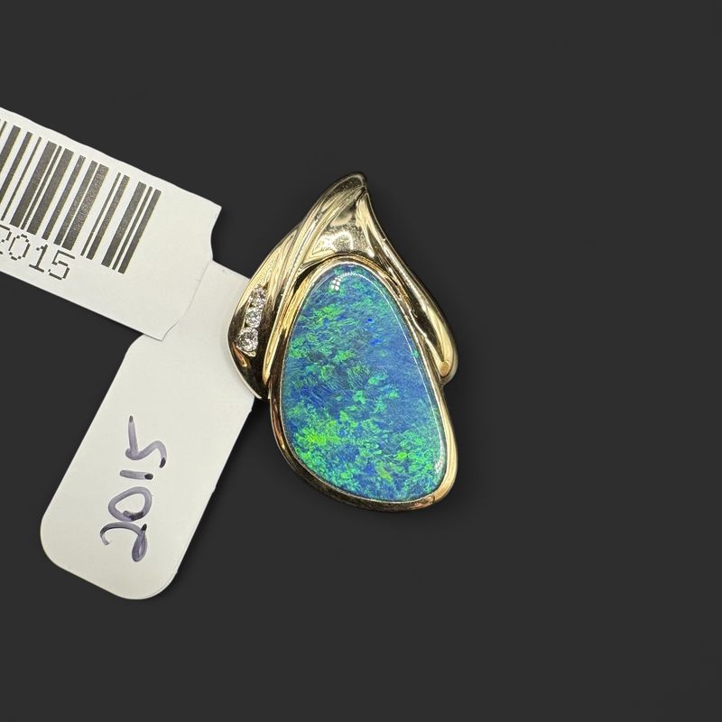 14K FREEFORM BLACK OPAL DOUBLET WITH 3 DIAMONDS, 5.07G