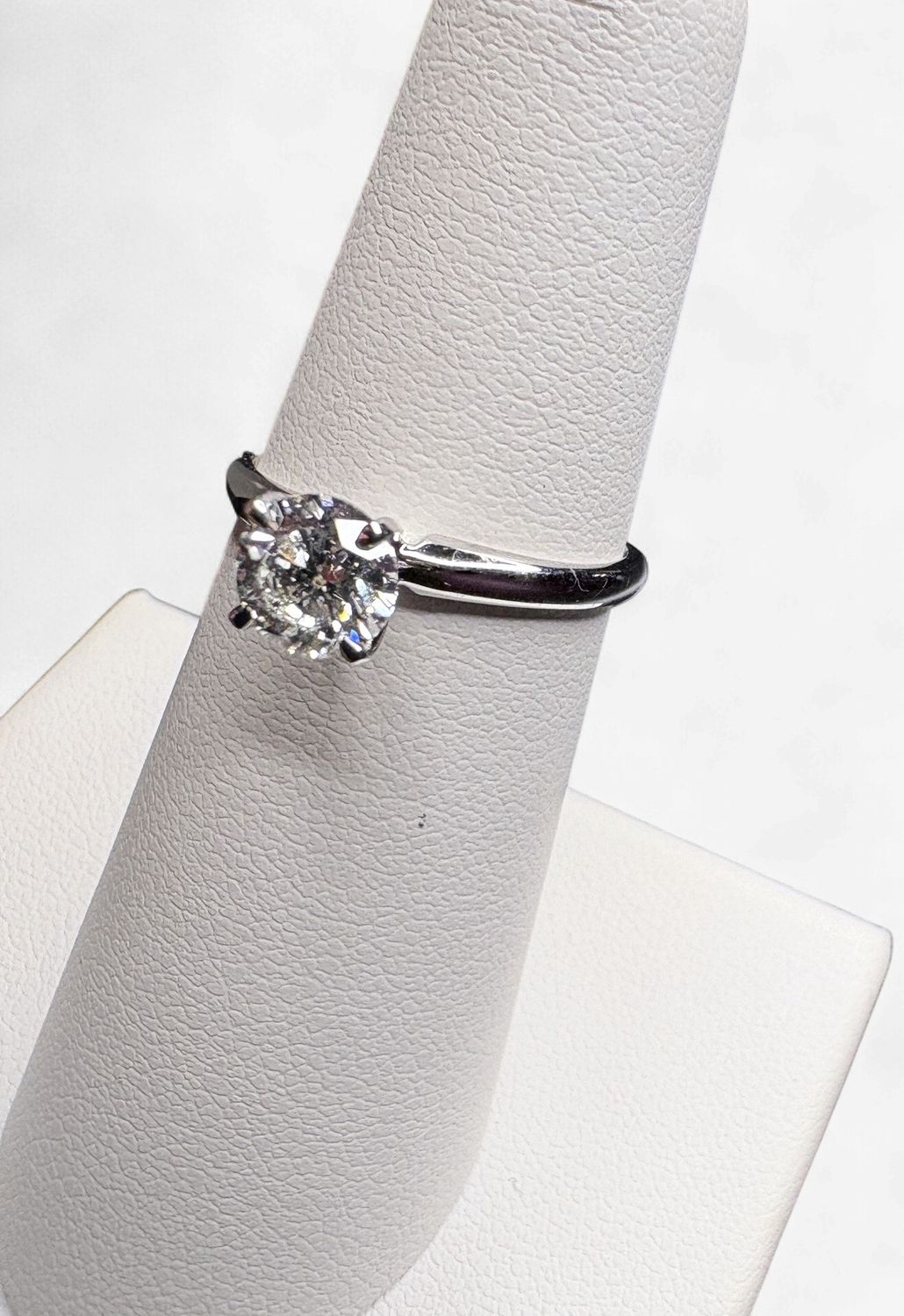 14K ROUND .75CTW LAB DIAMOND RING SIZE 6
