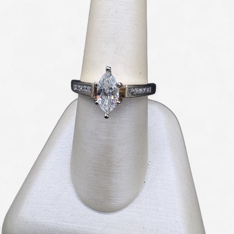 14KY MARQUIS NATURAL DIAMOND, H-I COLOR, VS2 CLARITY; 10 ROUND DIAMONDS, APPROX 3/4 CTW, SIZE 7, 4 GRAMS