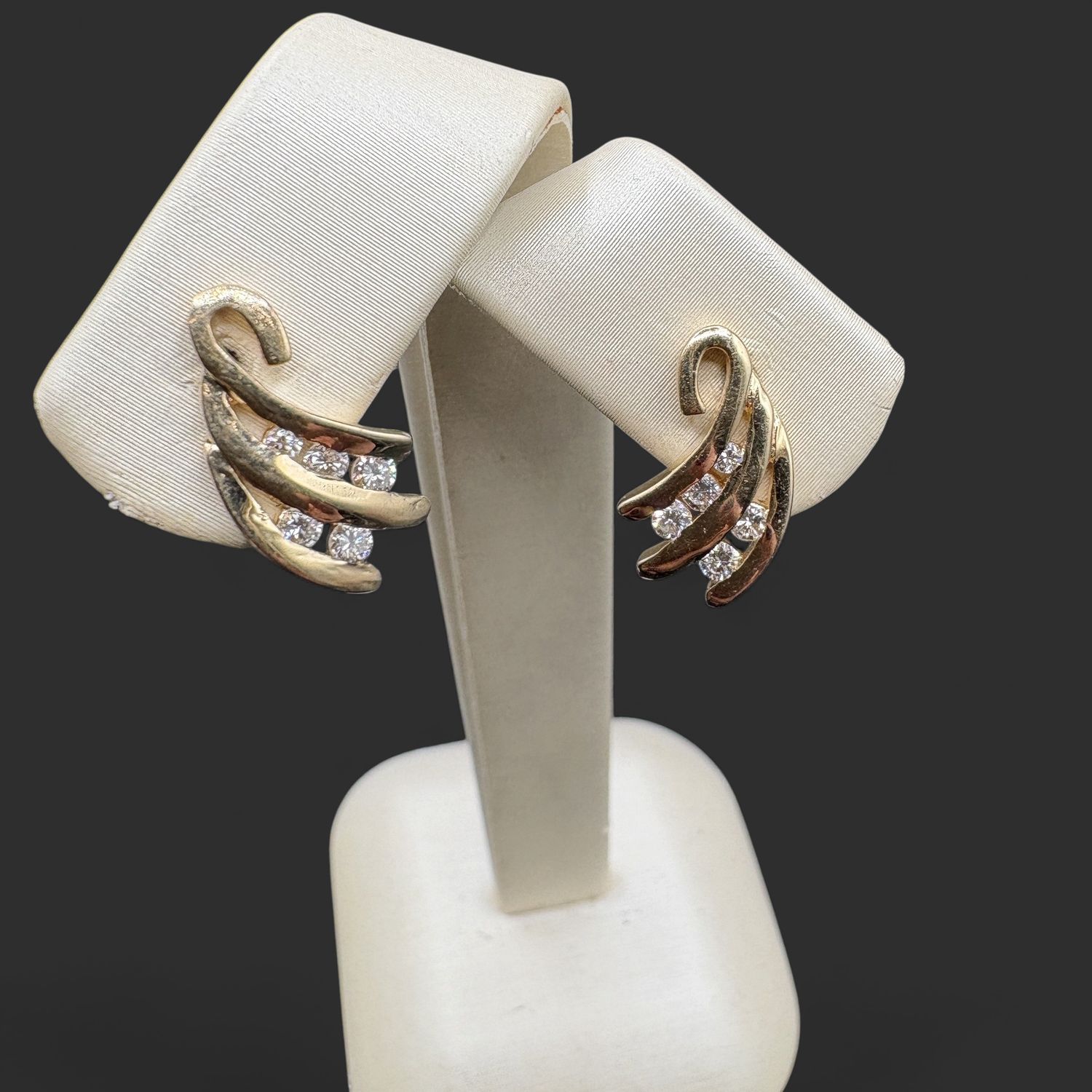 14K DIAMOND STARBURST DESIGN EARRINGS