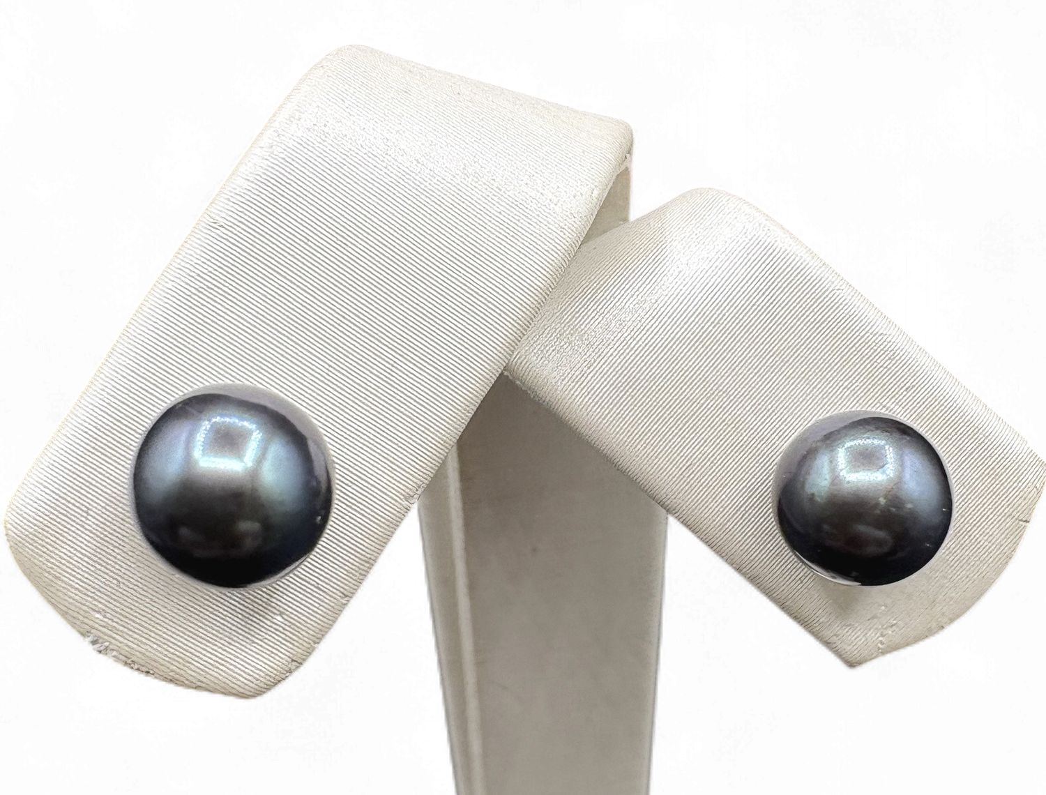 14K BLACK PEARL EARRINGS