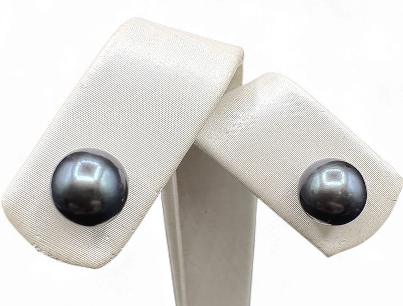 14K BLACK PEARL EARRINGS