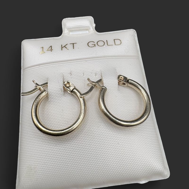 14K HOOP EARRING