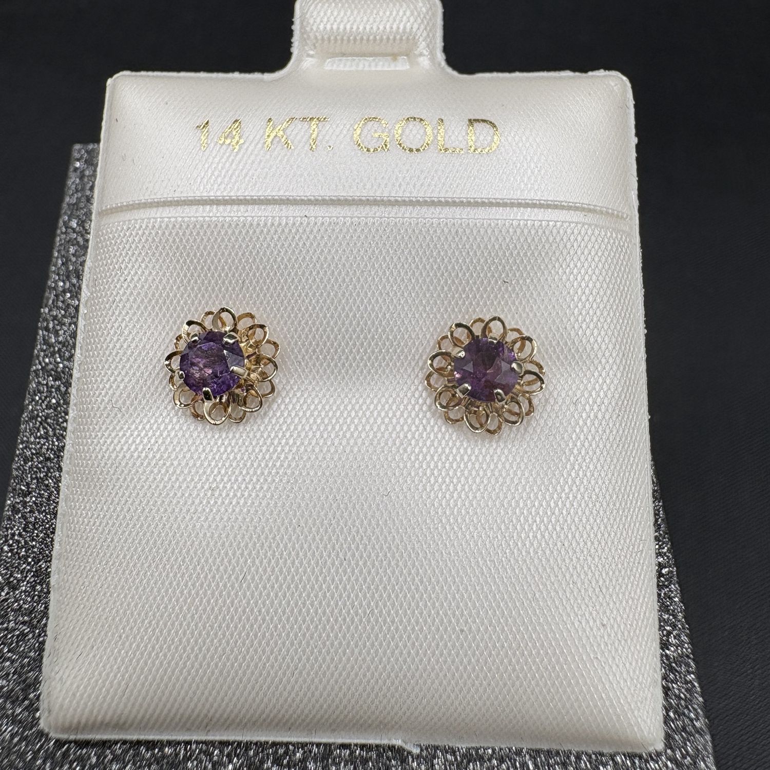 10K AMETHYST SCALLOPED FLORAL STUD EARRING 3MM