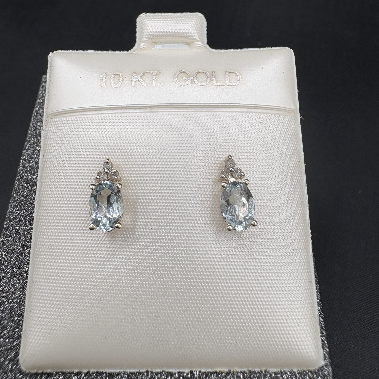 10K AQUAMARINE &amp; DIAMOND STUD EARRING