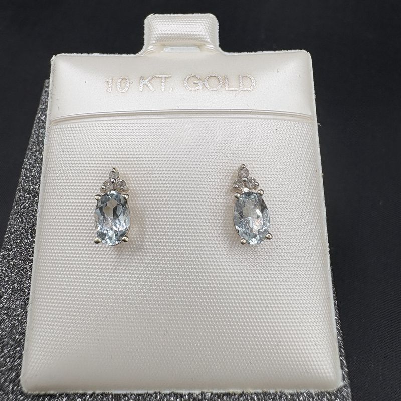 10K AQUAMARINE &amp; DIAMOND STUD EARRING