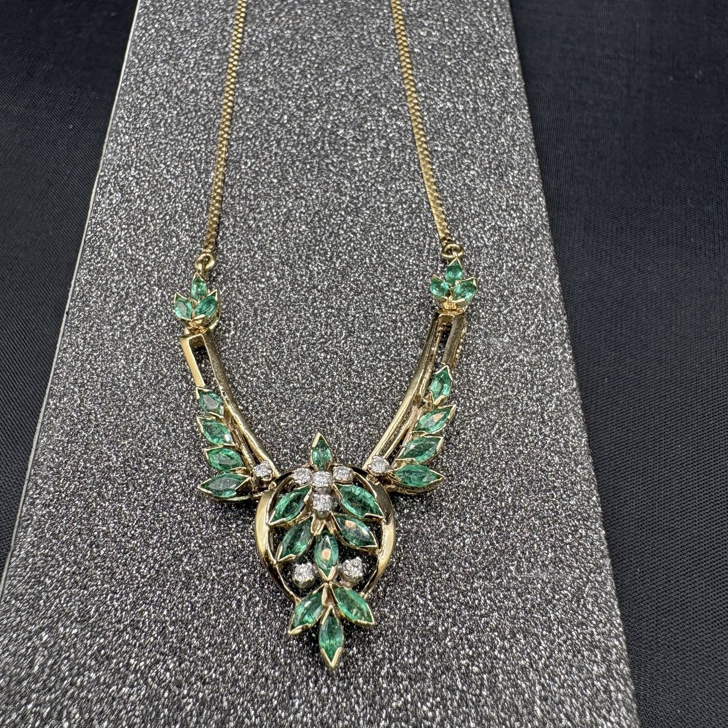 14K EMERALD &amp; DIAMOND NECKLACE 20"