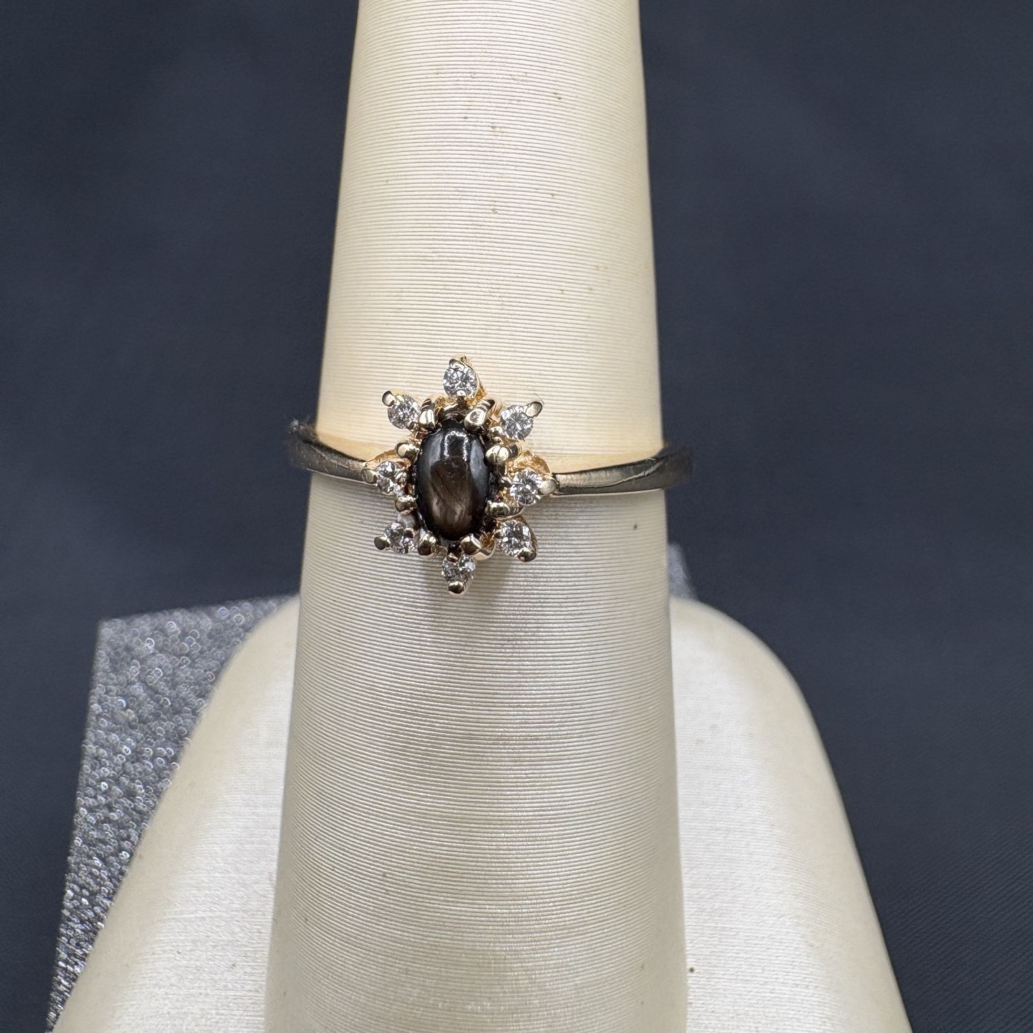 14K BLACK STAR SAPPHIRE &amp; DIAMOND RING SIZE 6