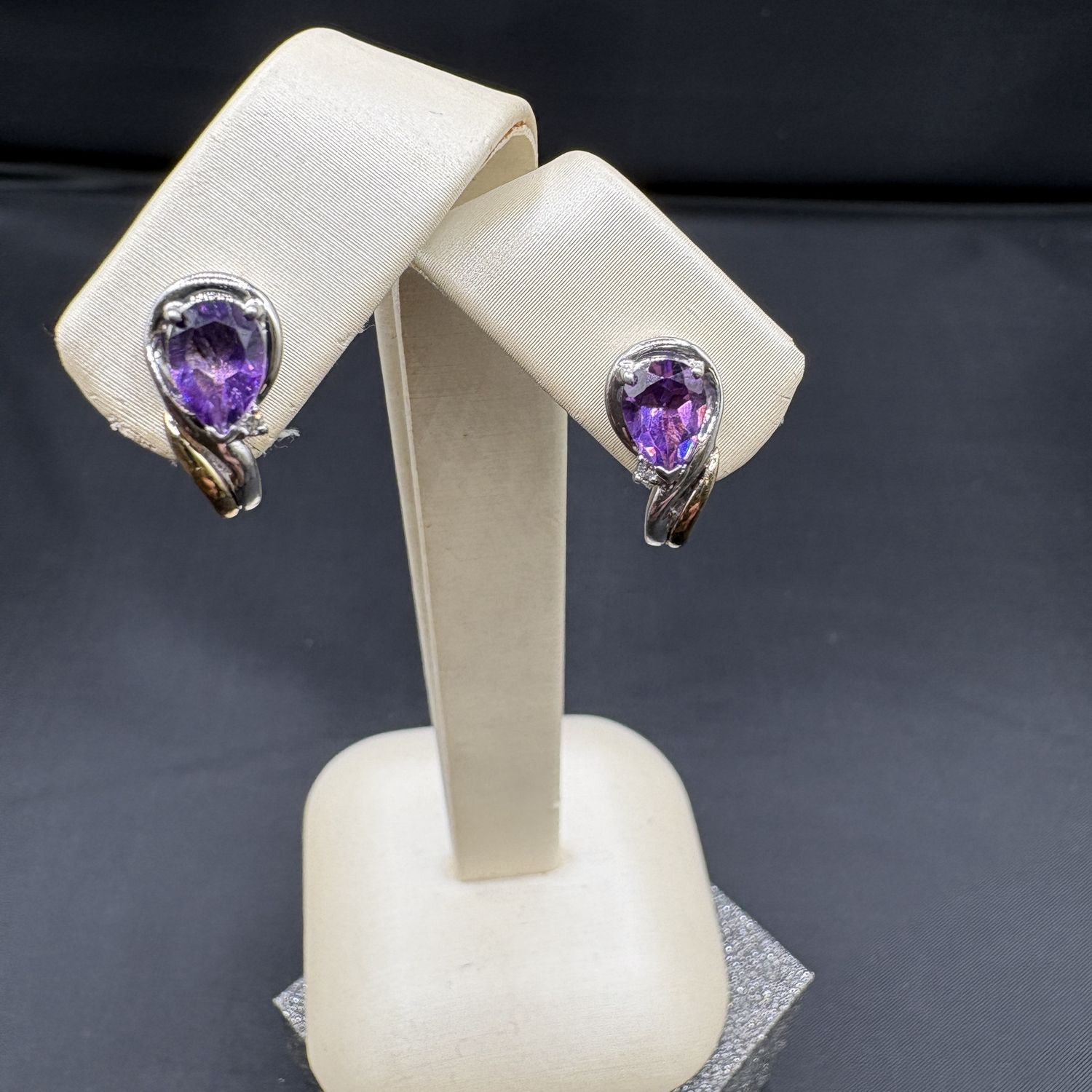 STERLING GOLD PLATED AMETHYST EARRING