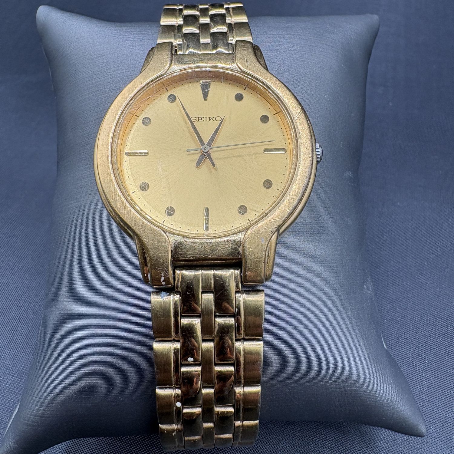 MEN'S YELLOW GOLD TONE SEIKO WATCH