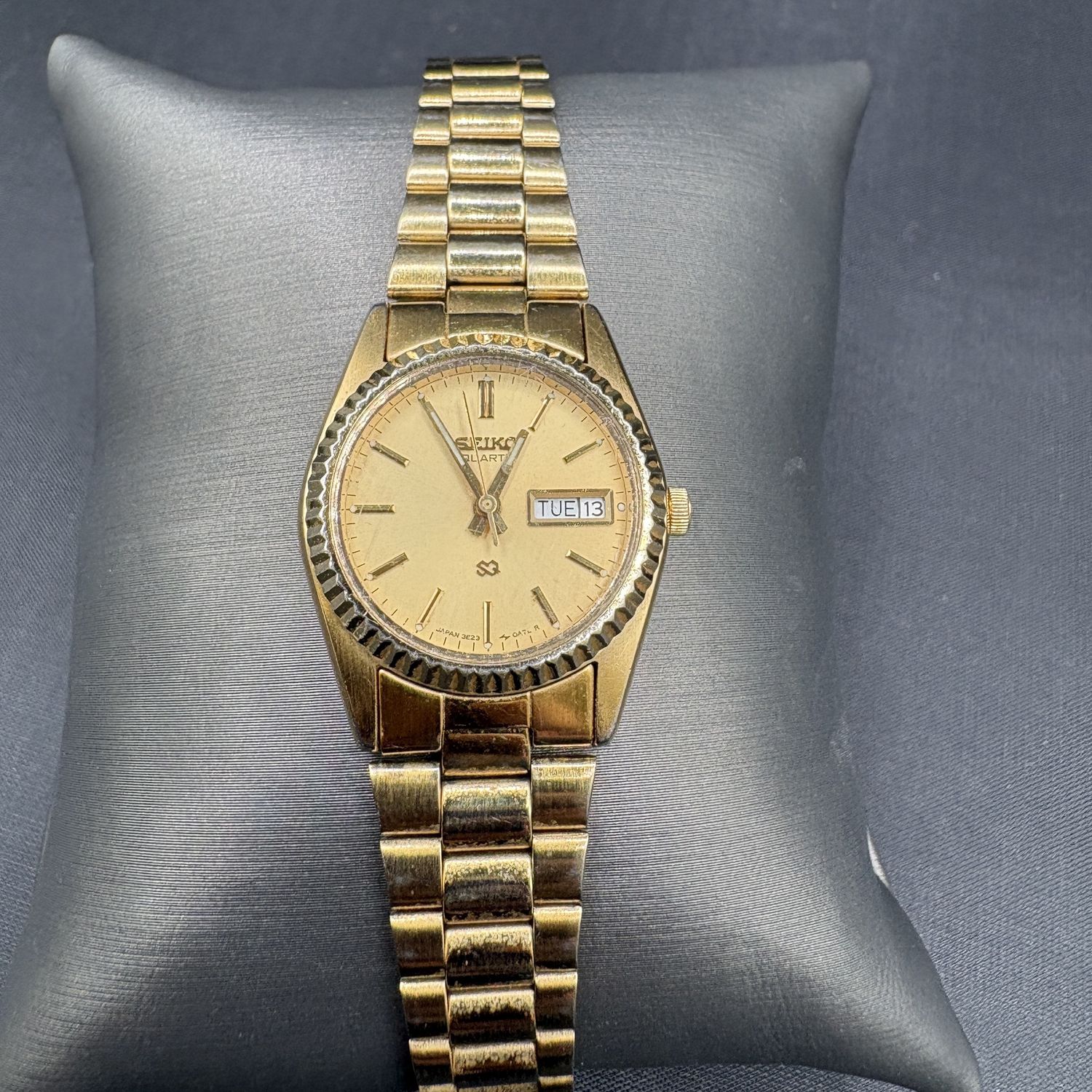 LADIE'S YELLOW TONE SEIKO WATCH