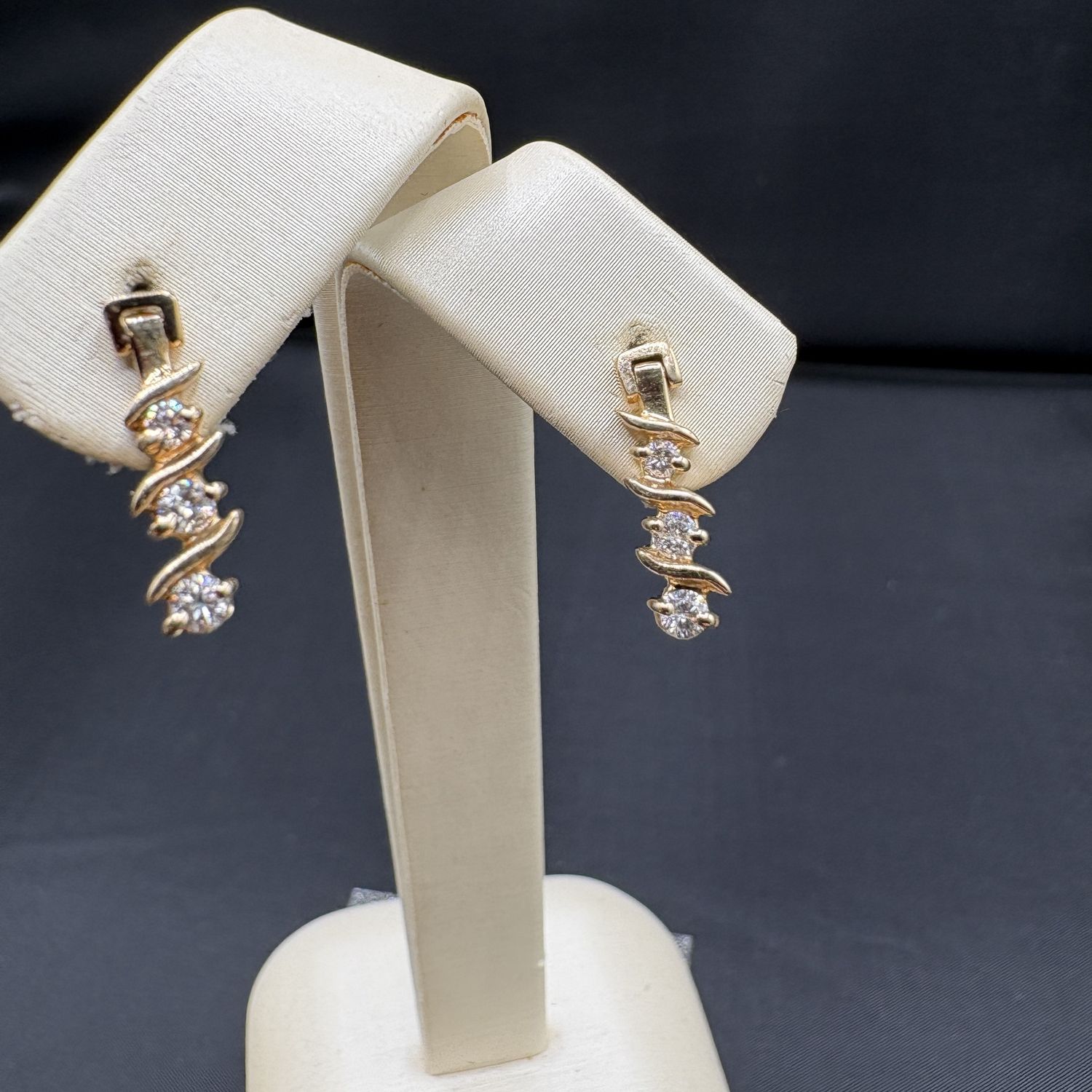 14K S-LINK DANDLE BAR EARRING