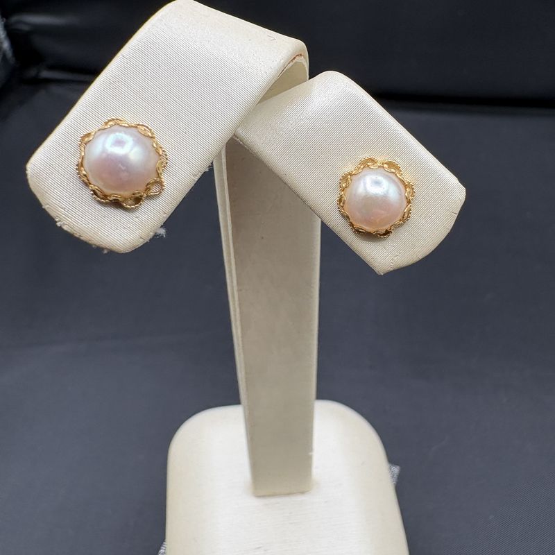 14K SCALLOPED PEARL STUD EARRING