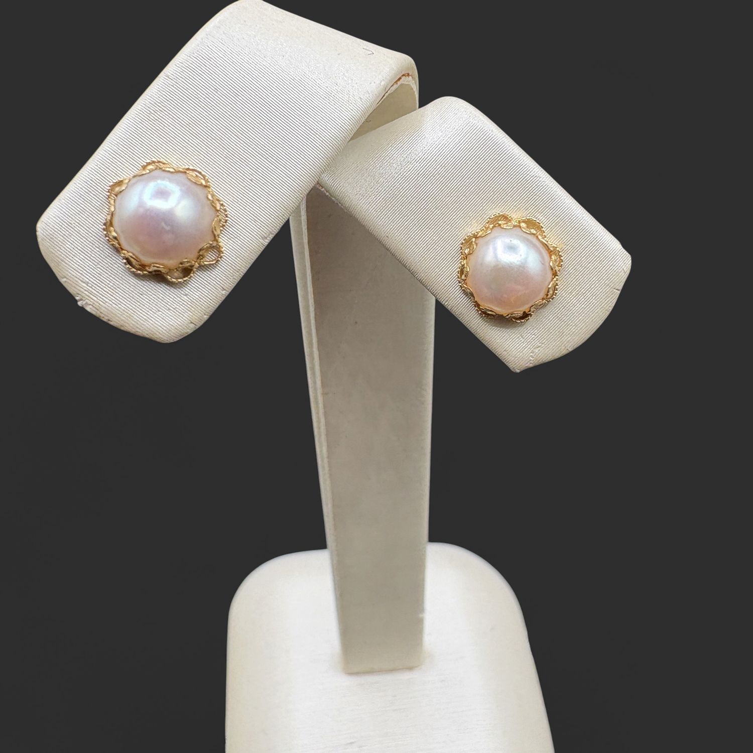 14K SCALLOPED PEARL STUD EARRING
